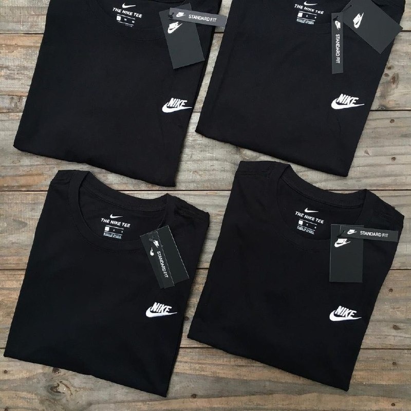 Camiseta Nike Sportswear Club Masculina