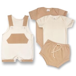 KIT Enxoval Brisa com 4 Peças Suedine 100% Algodão Jardineira, Tapa Fralda e Body Bebê