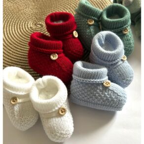 Sapatinhos de Tricô Liso para Bebê 0 a 3 Meses várias Cores